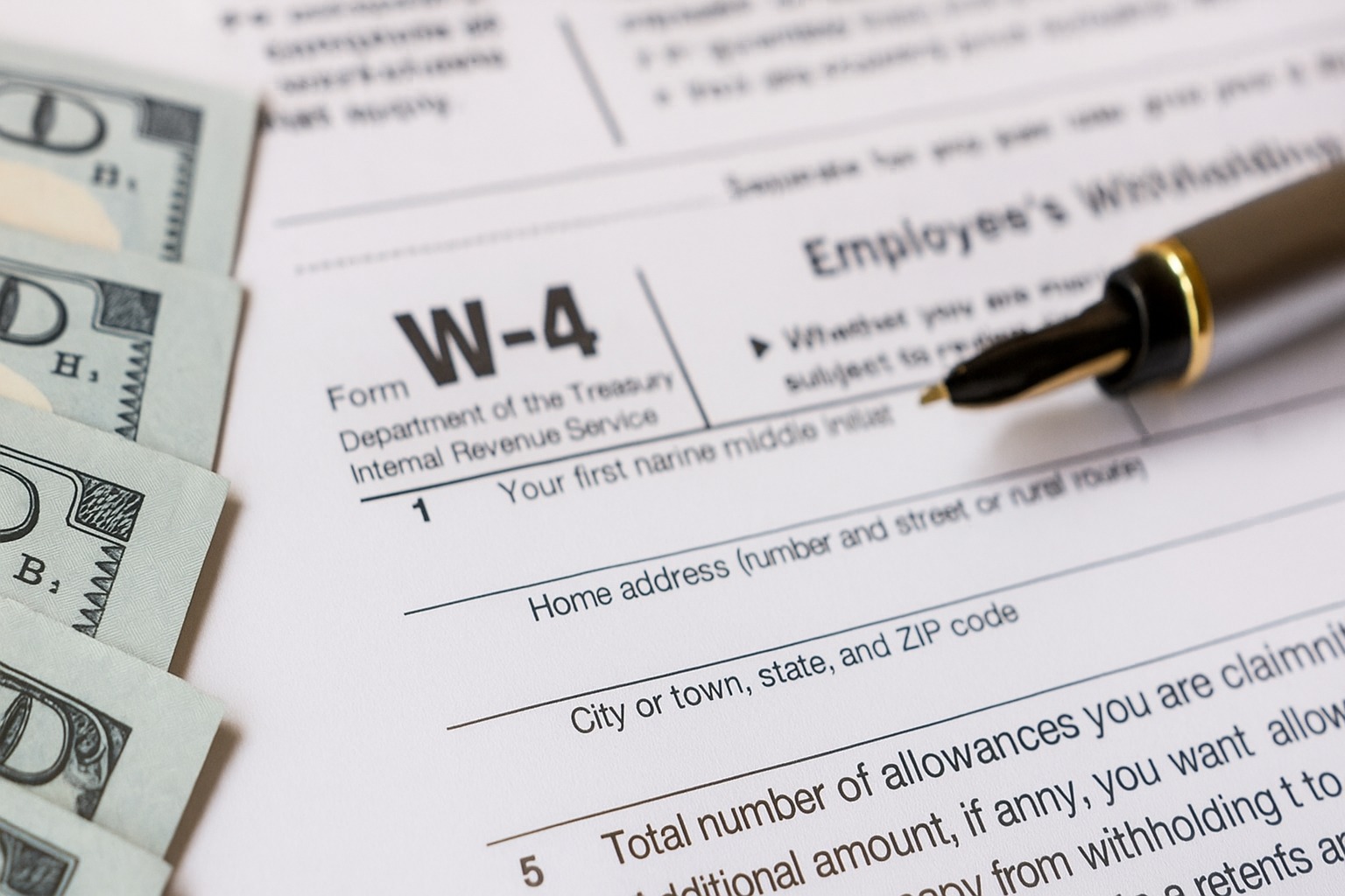 What Is a W‑4 Form and How to Fill It Out in 2025